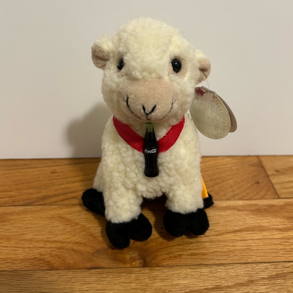 Vintage 1999 Coca-Cola International Woolsy Ireland Sheep Bean Bag Plush W Tags